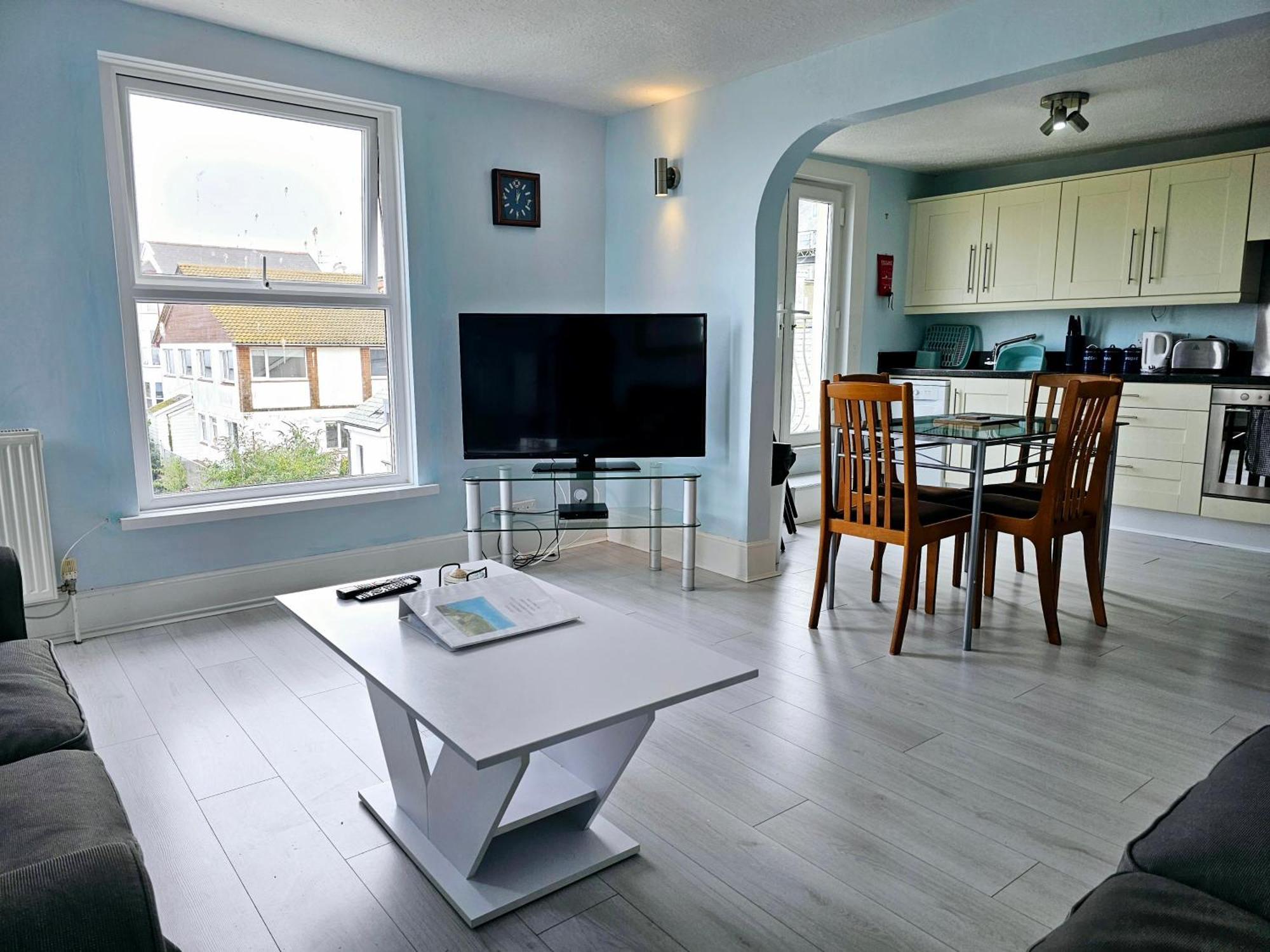 Sea Views, Big 2 Bed Flat Close To Beach & Harbour Ilfracombe Rom bilde